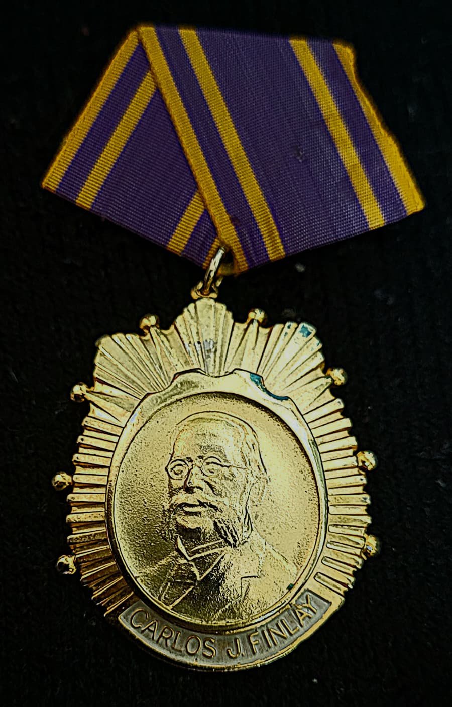 Orden Carlos J. Finlay — condecoración del Gobierno de Cuba al Dr. Raimundo Torres